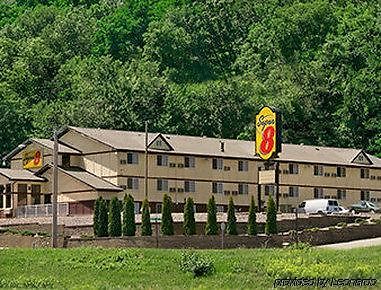 Super 8 By Wyndham Winona Mn Motel Exterior photo